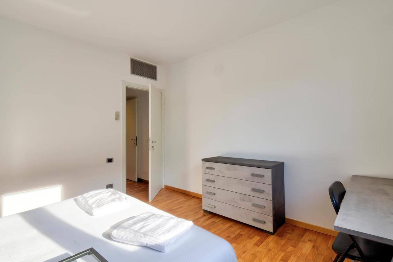 Splendida Terrazza Su Arcimboldi - Milano Bicocca Apartamento Exterior foto