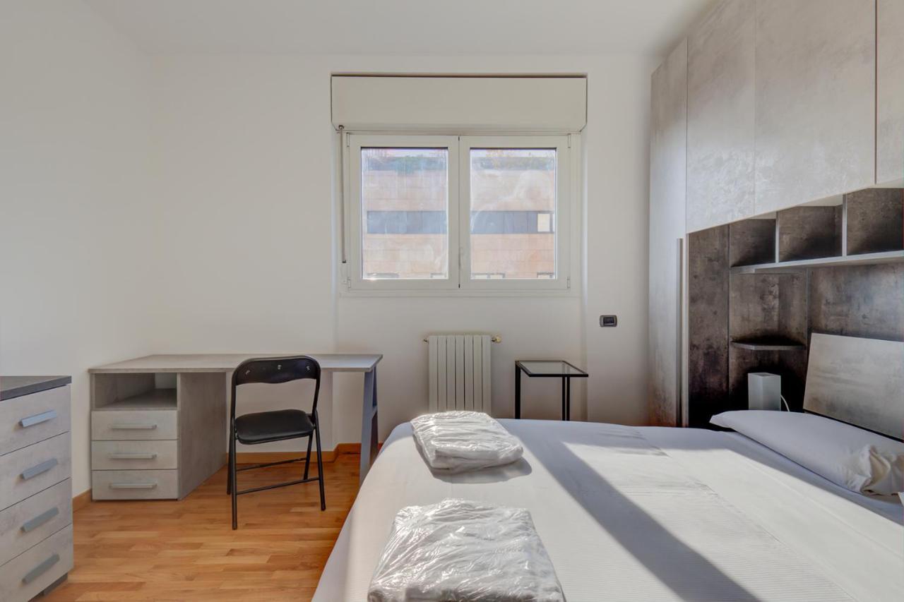 Splendida Terrazza Su Arcimboldi - Milano Bicocca Apartamento Exterior foto